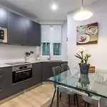 Acogedor Con Estilo Unico Junto Centro Azkuna アパート ビルバオ