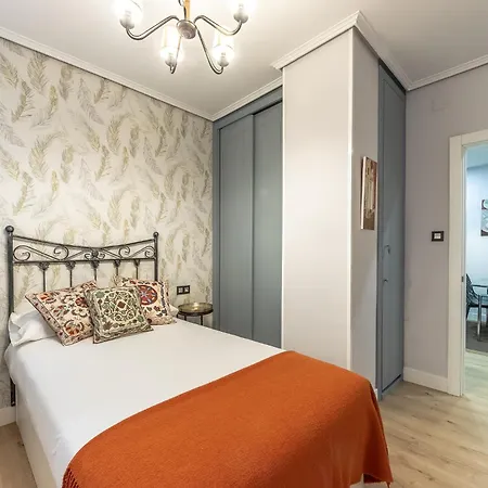 Acogedor Con Estilo Unico Junto Centro Azkuna