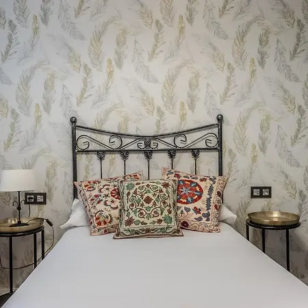 Acogedor Con Estilo Unico Junto Centro Azkuna Bilbao